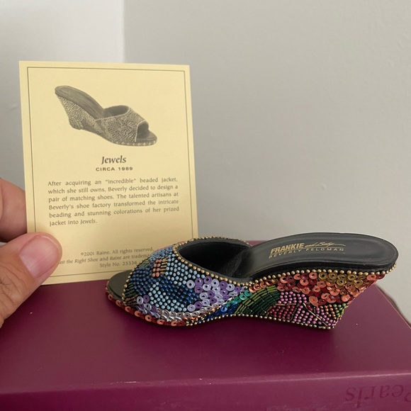 Just the Right Shoe Collection by Raine - Picture 2 of 11